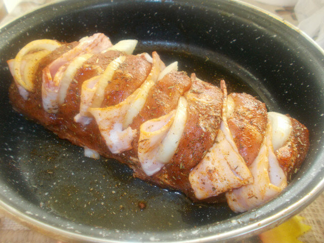 Svinjski rolat sa lukom i slaninom