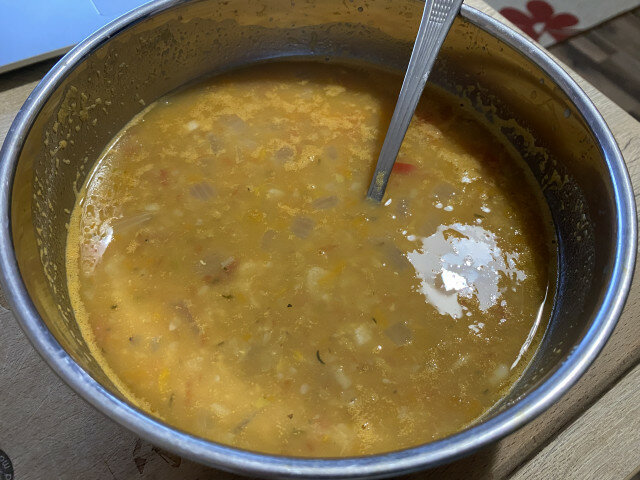 Supa od žutog sočiva