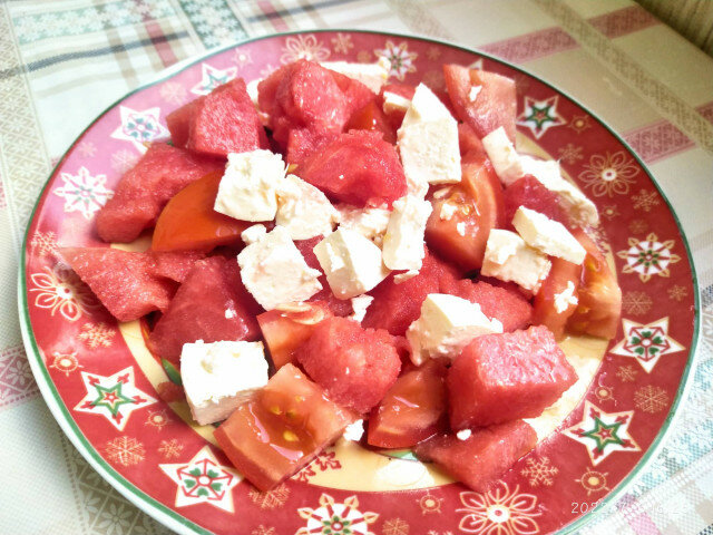 Salata od lubenice i sira