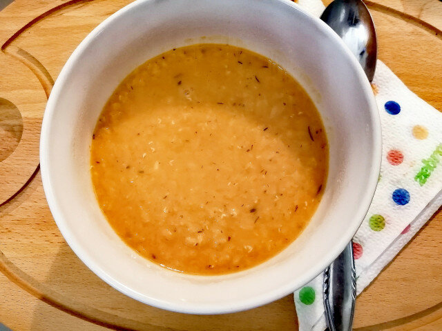 Supa od crvenog sočiva bez zaprške