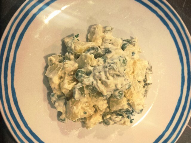 Krompir salata sa majonezom i graškom