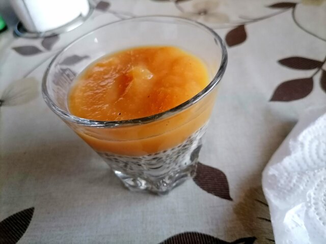 Čia puding sa kremom od mandarina