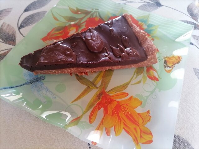 Čokoladni tart sa keksom bez pečenja