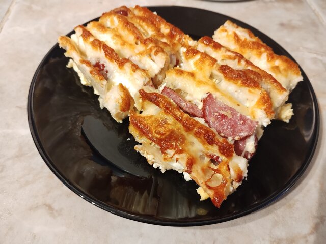 Lenja pita sa tortiljom i kačkavaljem