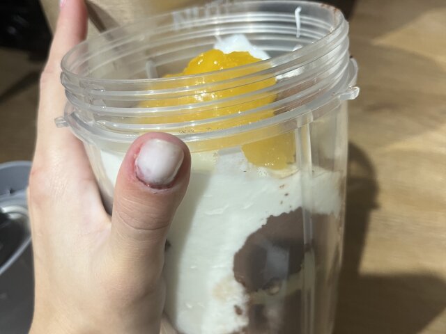 Čokoladni puding sa kuvanim jajima